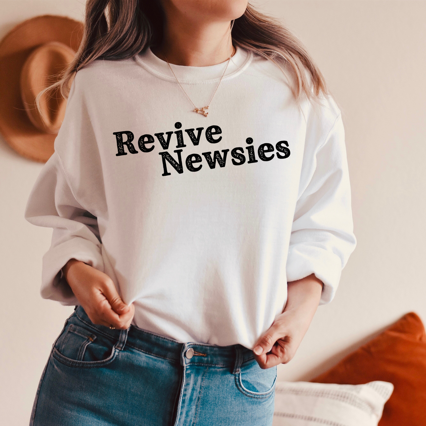 'REVIVE NEWSIES' - SWEATSHIRT